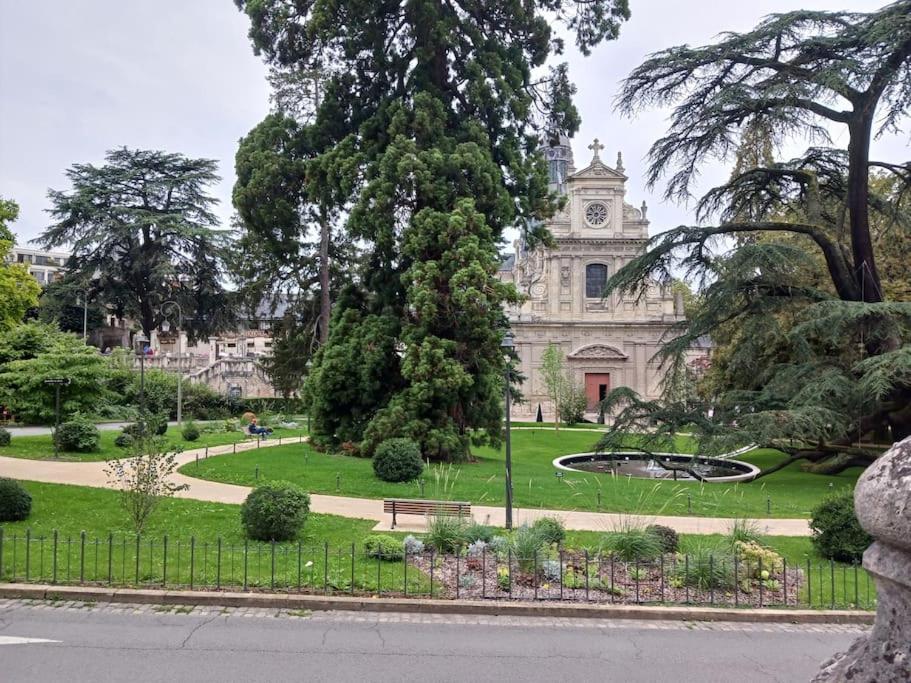 T2 Cosy A Deux Pas De La Loire Apartman Blois Kültér fotó